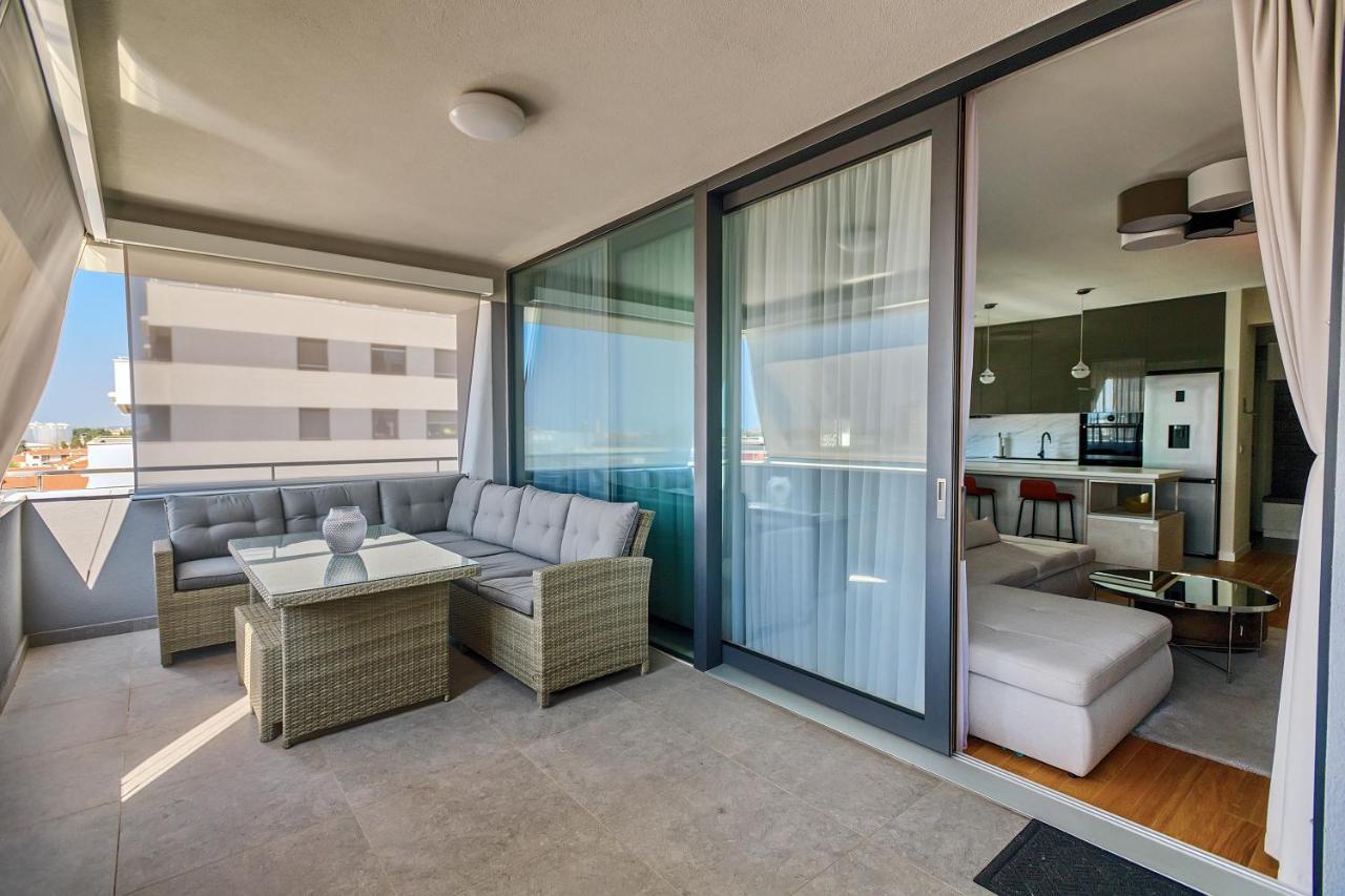 Luxury Sunset - With Garage And Balcony *