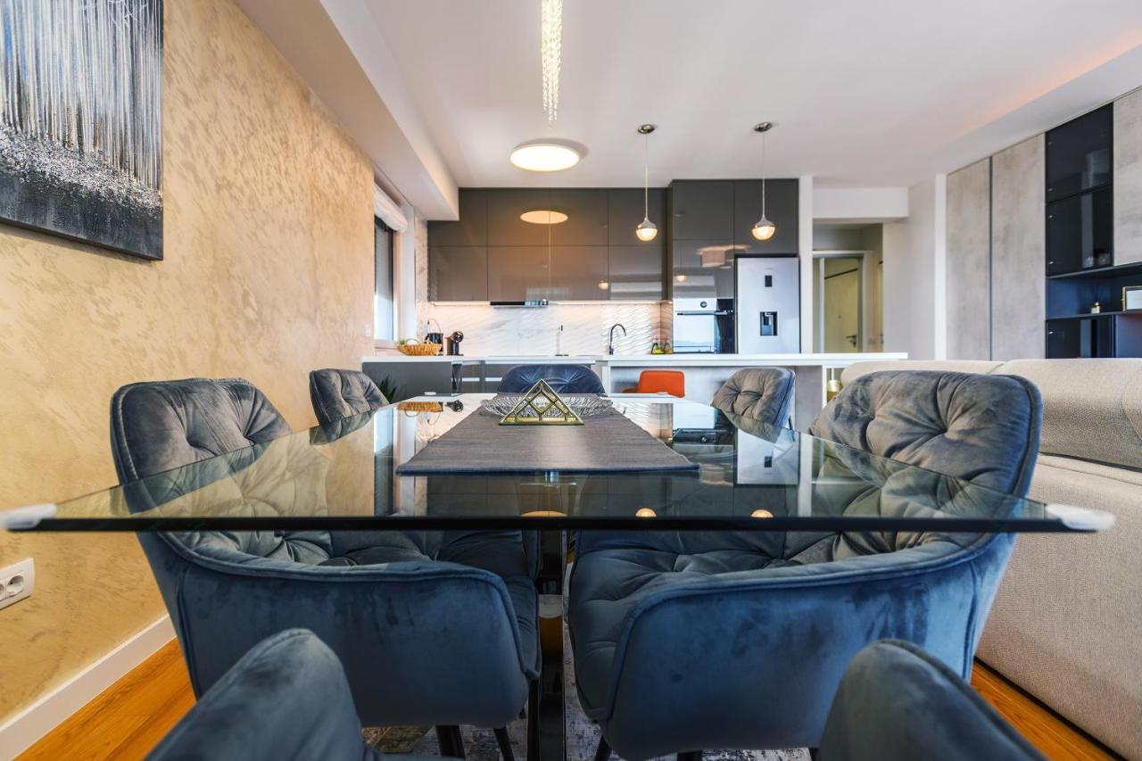 Luxury Sunset - With Garage And Balcony Apartment *