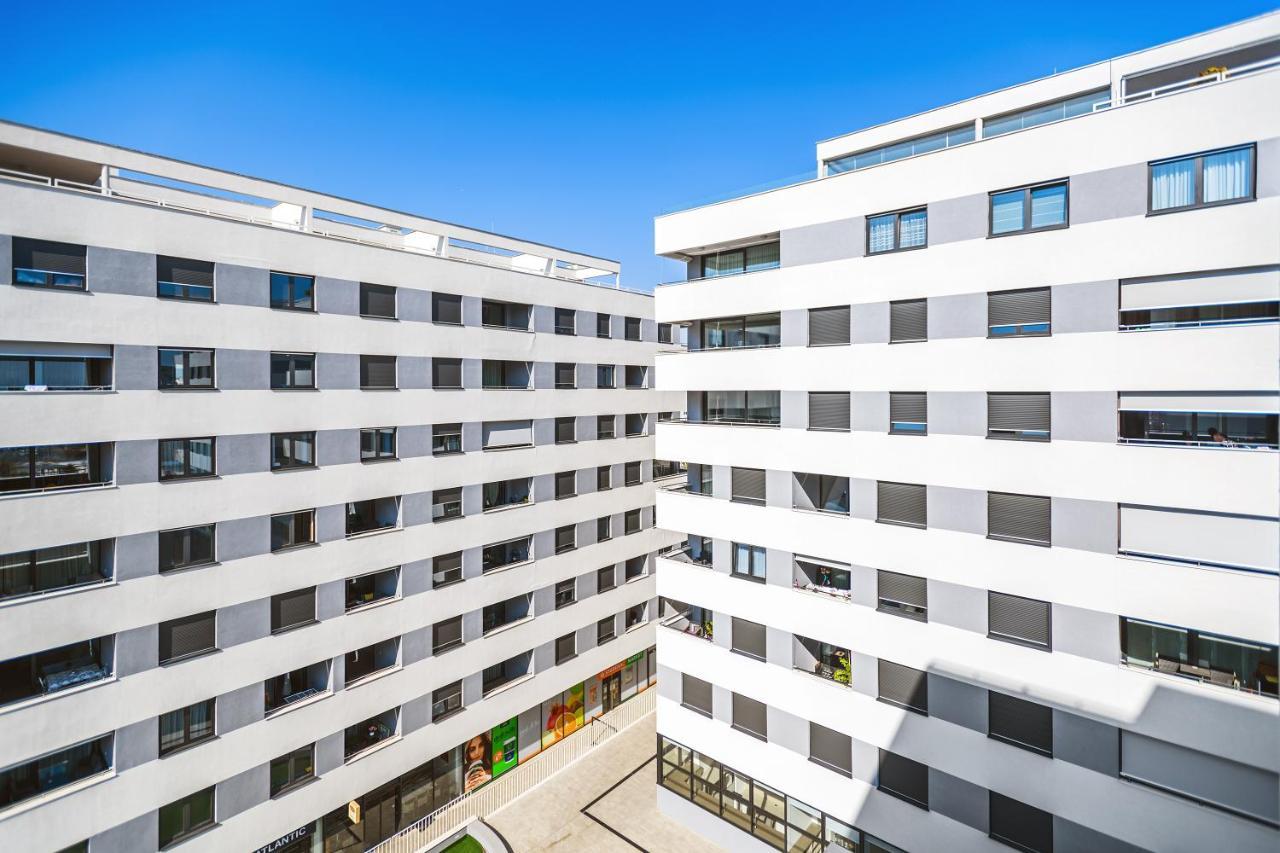Luxury Sunset - With Garage And Balcony Apartment
